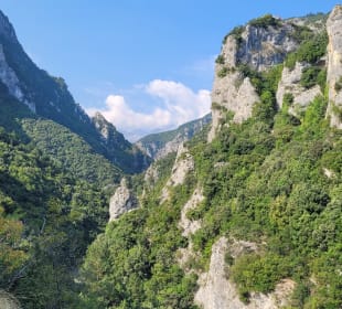 Enipeas Canyon