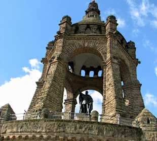 Der Kaiser in seiner Denkmal Behausung