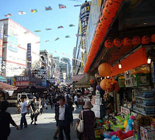 Einkaufsmarkt in koreanischer Tradition