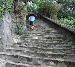 Flache, unebene Stufen