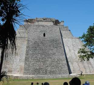 Hauptpyramide