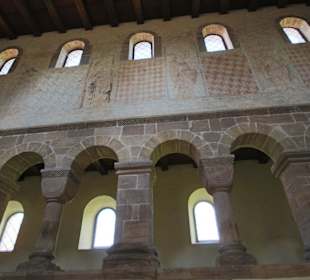 Freskenschmuck in der Ostkirche