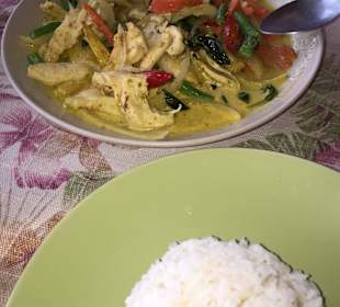 Grüner Curry mit Hühnerfleisch