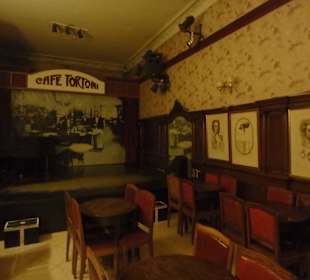 Salon im Erdgeschoss