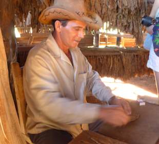 Cigarren werden gerollt