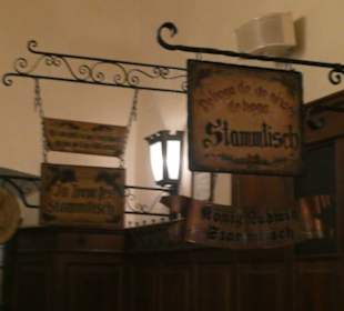 Im Münchner Hofbräuhaus