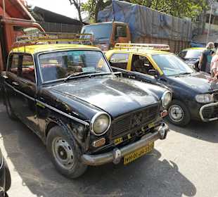 Sowas fährt  wirklich noch durch Mumbai