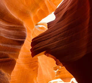Dixie's Lower Antelope Canyon Tours