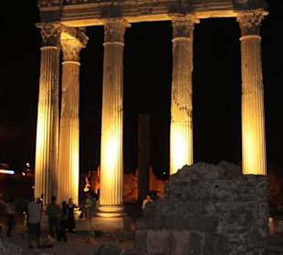 Apollotempel bei Nacht