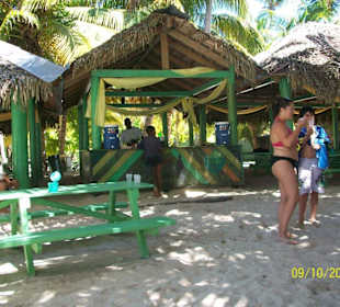 Bar mit kostenlosen Getränken auf Saona