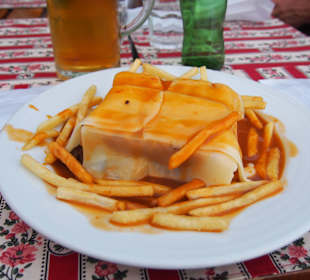 Francesinha (typisches Gericht in Porto)