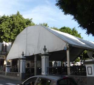Am Platz der Verfassung in Agaete