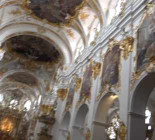 Stift Unserer Lieben Frau zur Alten Kapelle