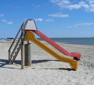 Die Rutschbahn am Strand