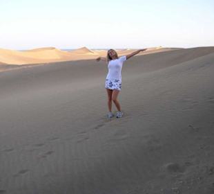 Johanna am Dünenstrand