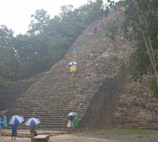 Coba - Ruine zum Besteigen