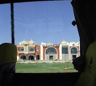 Fahrt vom Beach Albatros zum Aqua Jungle Park - Hu