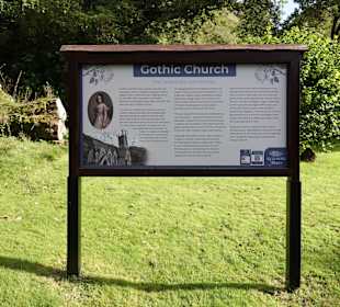 Wegweiser zur Gothischen Kirche