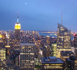 Blick vom Rockefeller Center bei Nacht