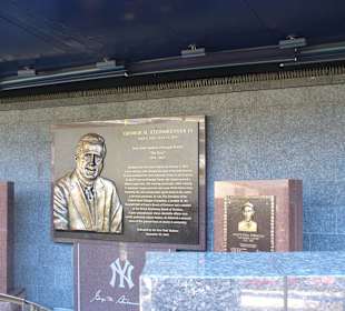 Im Yankee Stadium 