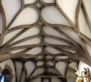 Filigranes Kreuzrippengewölbe