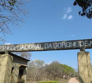 Einfahrtstor zum Gorongosa Nationalpark