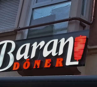 Zum Abendessen bei Baran Döner in der Wolfsgasse