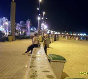 Strand Promenade nachts.