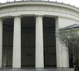 Beim Elisenbrunnen in Aachen