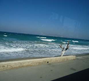 Sandstrand in der Nähe des Hotels Akti Dimis