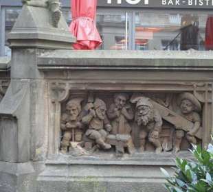 Heinzelmännchenbrunnen