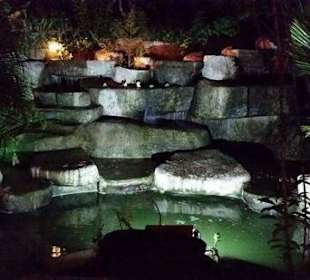 Wasserfall bei Nacht