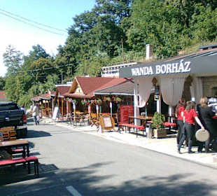 Weinkeller an Weinkeller (bergabwärts)