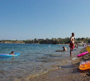 Plaża hotelowa z hotelu obok - lepsza!