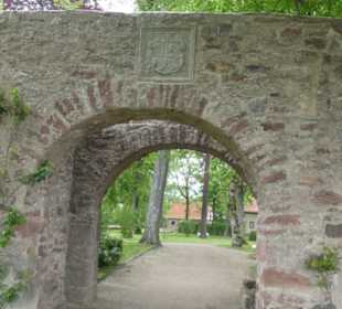 Unterwegs auf dem Gelände von Schloss Aschach