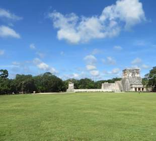 Spaziergang auf dem Ruinengelände