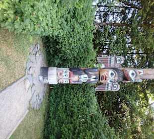 Totem Pole 12"Kadjuk Bird Pole"