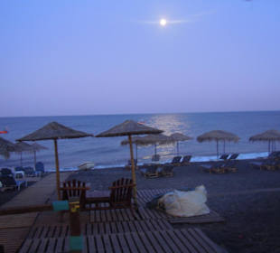 Strand im Mondschein