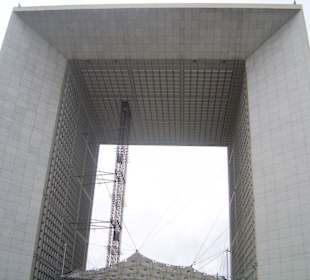 Grand Arche von unten