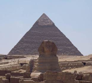 Gizeh Pyramiden und Sphinx