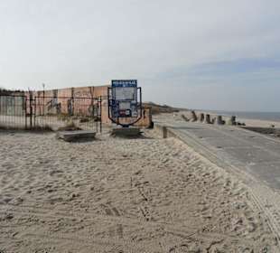 Ausblick zum Strand vom Vorplatz