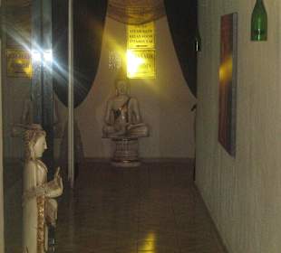 Weg zu den Behandlungsräumen