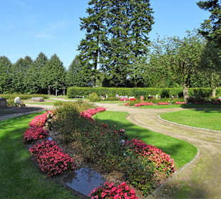Rundgang über den Friedhof Friedenshügel