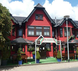 Schöne Pizzeria mit guten Pizzas