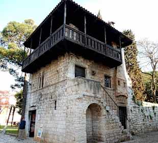 Ganz altes Haus