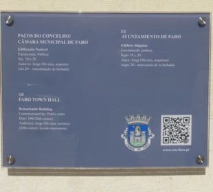 INFO-Tafel am Rathaus von Faro