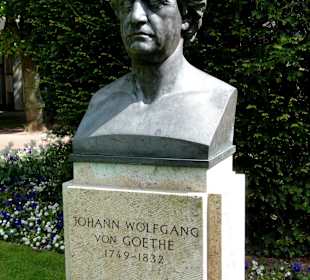 Denkmal für Goethe im Stadthallengarten
