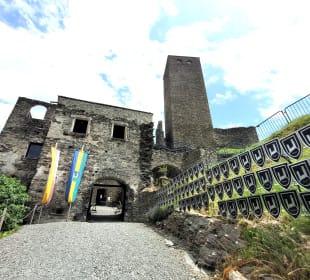 Eingang zur Burgruine