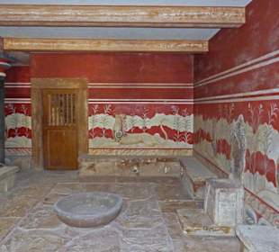 Der Königsaal mit Original Thron