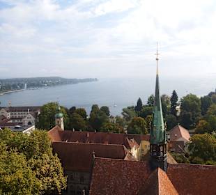 Blick vom Turm auf Altstadt und See